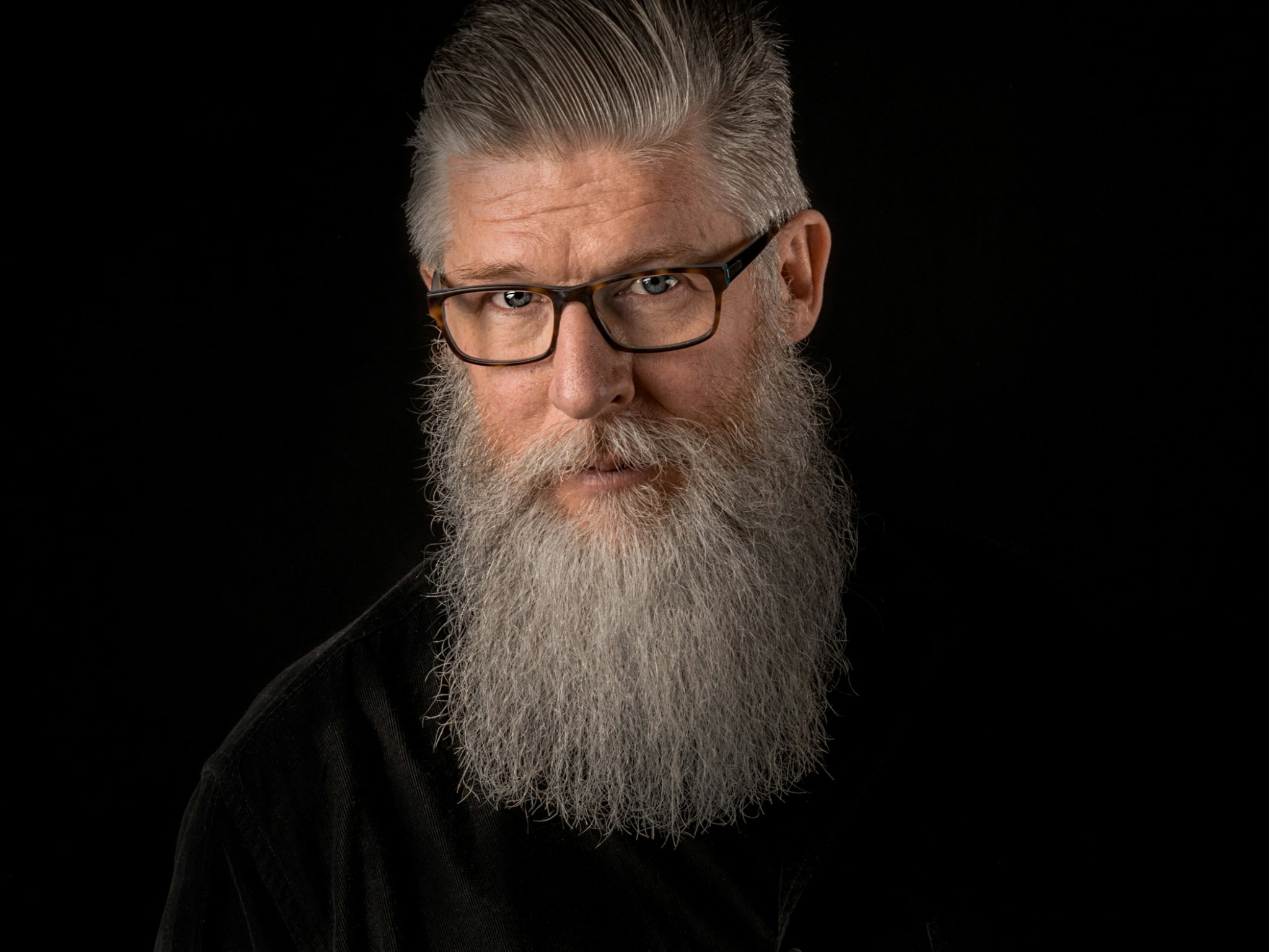 Bearded man portrait for Cheek Line Mistakes